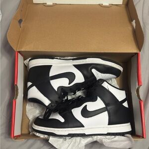 Nike Dunk High Men's Sneakers Black/White Size 8 M 9.5 W New In Box